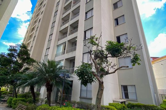 Fachada de apartamento para alugar com 2 quartos, 50m² em Jardim Monte Alegre, São Paulo