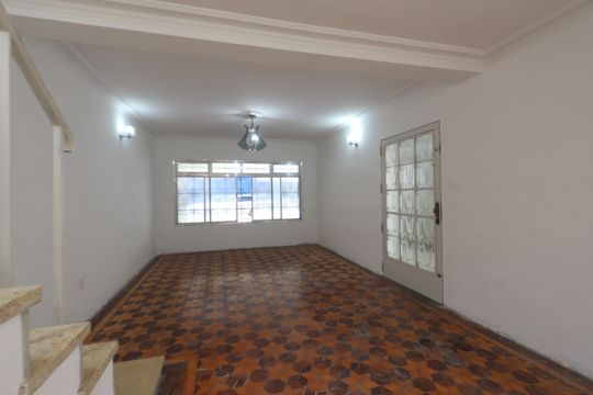 Casa para alugar com 3 quartos, 375m² em Chácara Mafalda, São Paulo