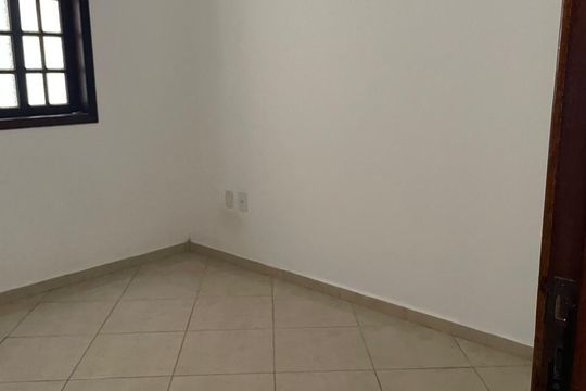 Casa para alugar com 2 quartos, 190m² em Jardim Atlântico Central, Maricá