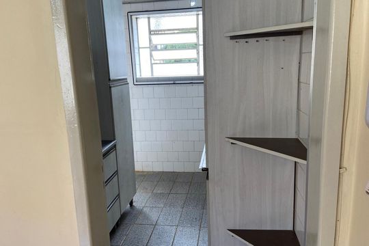 Cozinha de apartamento à venda com 2 quartos, 47m² em Petrópolis, Porto Alegre