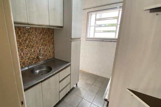 Cozinha de apartamento à venda com 2 quartos, 47m² em Petrópolis, Porto Alegre