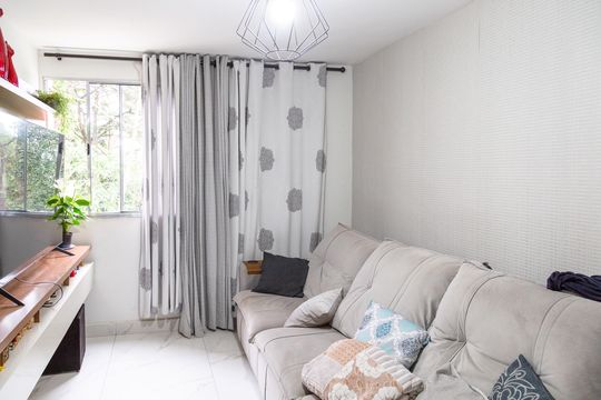 Sala de apartamento à venda com 2 quartos, 44m² em Vila Galvão, Guarulhos