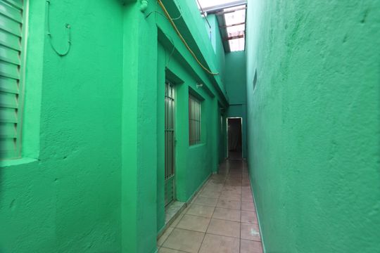 Corredor Lateral de casa à venda com 2 quartos, 140m² em Jardim Vila Formosa, São Paulo