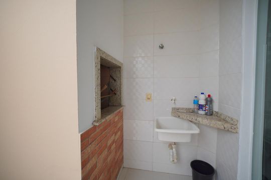 Área de Serviço e Churrasqueira de apartamento para alugar com 2 quartos, 85m² em Ingleses do Rio Vermelho, Florianópolis