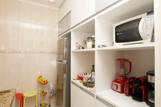 Cozinha + Área de Serviço de apartamento à venda com 3 quartos, 150m² em Centro Histórico, Porto Alegre