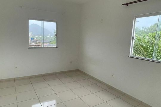 Sala de apartamento para alugar com 1 quarto, 45m² em Guaratiba, Rio de Janeiro
