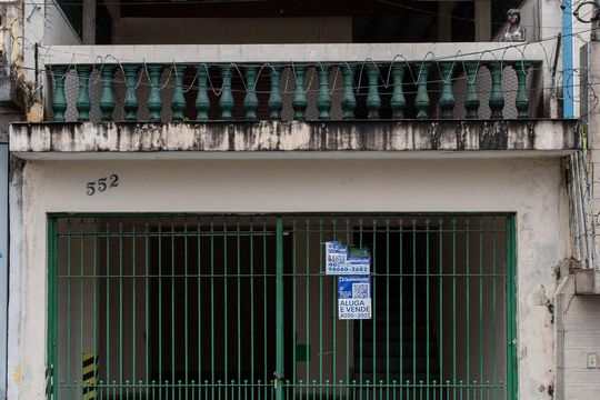 Fachada de casa à venda com 3 quartos, 131m² em Centro, Diadema