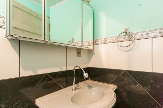 Banheiro de casa para alugar com 2 quartos, 55m² em Planalto, Viamão