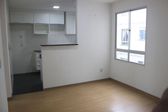 Sala de apartamento para alugar com 2 quartos, 45m² em Água Chata, Guarulhos