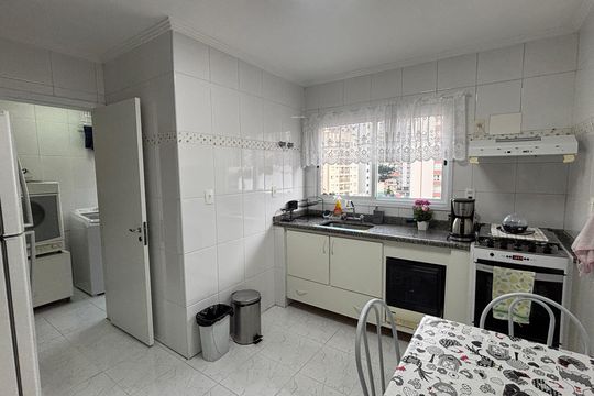Cozinha de apartamento à venda com 2 quartos, 104m² em Jardim Bela Vista, Santo André