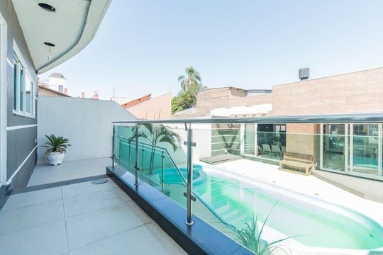 Varanda de casa para alugar com 4 quartos, 362m² em Jardim Dona Leopoldina, Porto Alegre