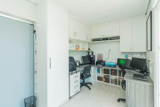 Quarto 4 de casa para alugar com 4 quartos, 362m² em Jardim Dona Leopoldina, Porto Alegre