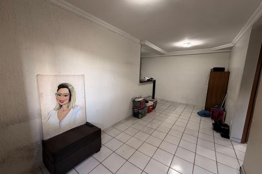 Sala de apartamento à venda com 2 quartos, 55m² em Qn 12c, Brasília