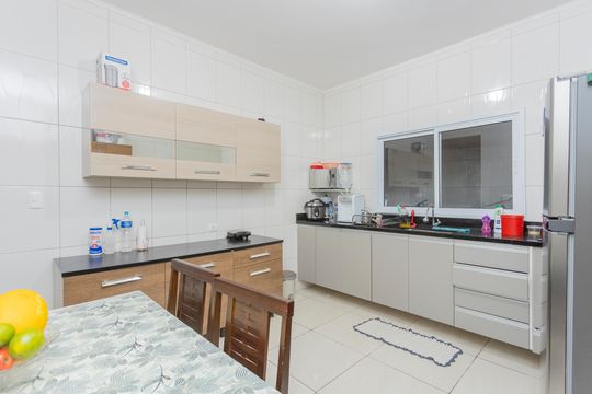 Cozinha de casa para alugar com 2 quartos, 250m² em Cidade Ipava, São Paulo