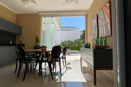 Cozinha de casa de condomínio à venda com 3 quartos, 205m² em Swiss Park, Campinas