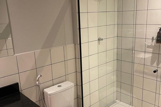 Banheiro de apartamento à venda com 1 quarto, 40m² em Sumarezinho, São Paulo