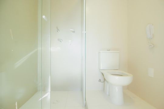 Banheiro de kitnet/studio à venda com 1 quarto, 26m² em Perdizes, São Paulo