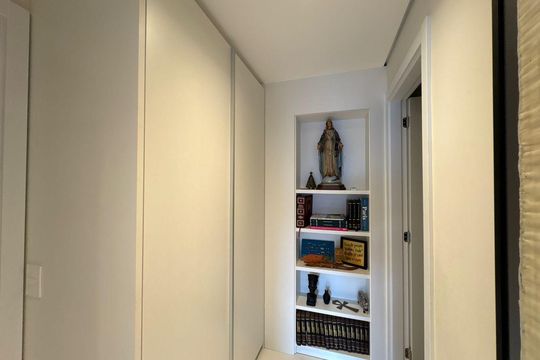 Corredor de apartamento para alugar com 4 quartos, 155m² em Serra, Belo Horizonte