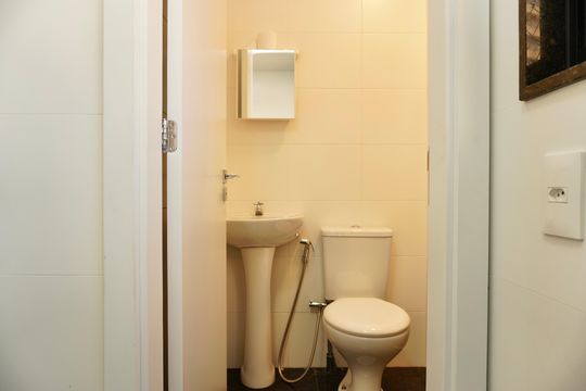 Dependências da Área de Serviço de apartamento para alugar com 4 quartos, 155m² em Serra, Belo Horizonte
