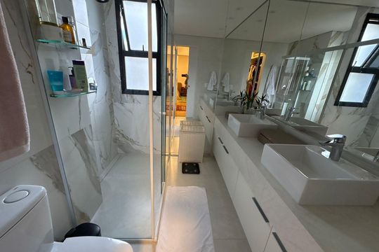 Banheiro de apartamento para alugar com 4 quartos, 155m² em Serra, Belo Horizonte