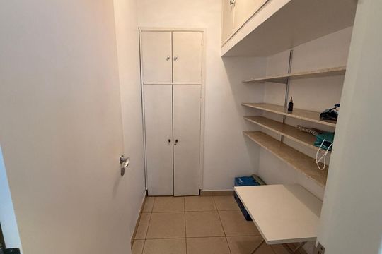 Closet de apartamento à venda com 4 quartos, 146m² em Vila Olímpia, São Paulo