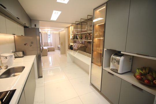 Cozinha de apartamento à venda com 2 quartos, 130m² em Santa Helena, Belo Horizonte
