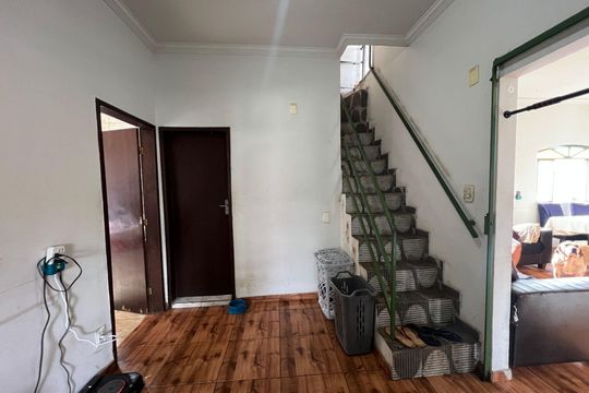 Casa à venda com 3 quartos, 400m² em Santa Terezinha, Belo Horizonte