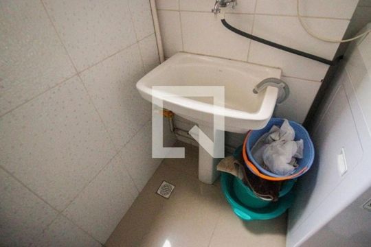 Área de serviço de apartamento para alugar com 3 quartos, 78m² em Vila Jacuí, São Paulo