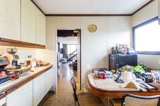 Cozinha de apartamento à venda com 3 quartos, 345m² em Vila Nova Conceição, São Paulo