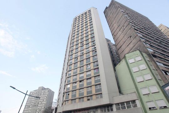Fachada de kitnet/studio à venda com 1 quarto, 18m² em Centro Histórico, Porto Alegre