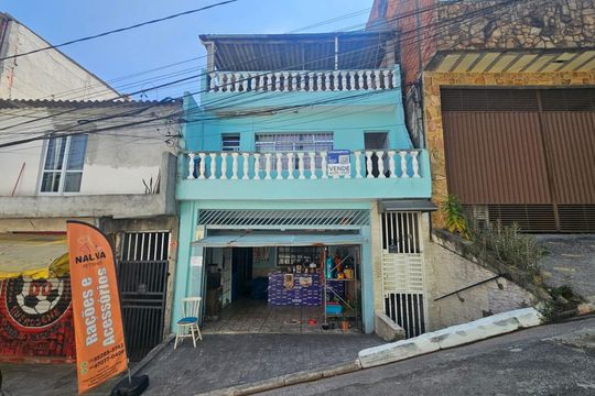 Fachada de casa à venda com 4 quartos, 80m² em Parque Cisper, São Paulo