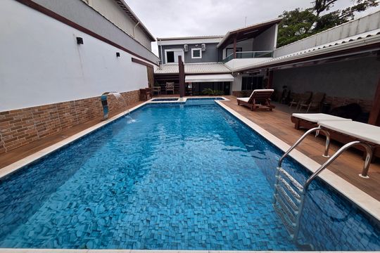 Casa para alugar com 2 quartos, 250m² em Princesa, Praia Grande