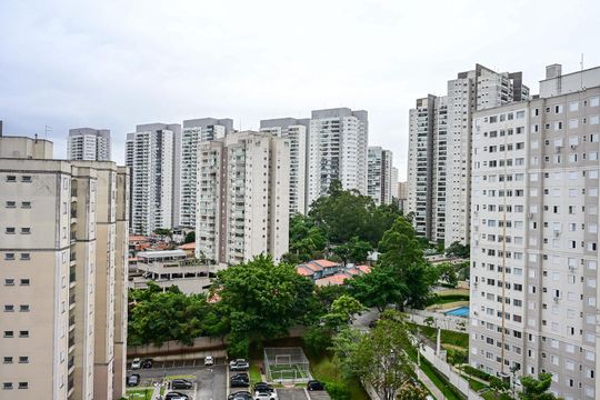 Vista do Quarto 2 de apartamento para alugar com 2 quartos, 44m² em Vila Suzana, São Paulo