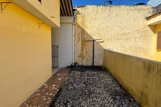 Quintal de casa à venda com 4 quartos, 250m² em Jardim Silvana, Santo André