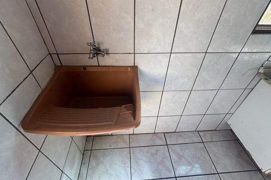 Área de Serviço de casa à venda com 4 quartos, 250m² em Jardim Silvana, Santo André