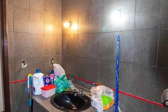 Casa à venda com 4 quartos, 720m² em Matapaca, Niterói