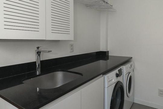 Área de Serviço de apartamento para alugar com 3 quartos, 342m² em Auxiliadora, Porto Alegre