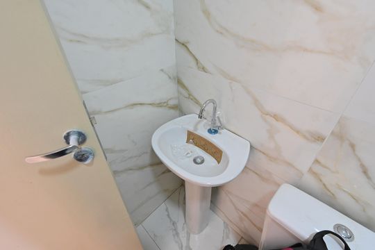 Banheiro Social de kitnet/studio para alugar com 1 quarto, 16m² em Vila do Encontro, São Paulo