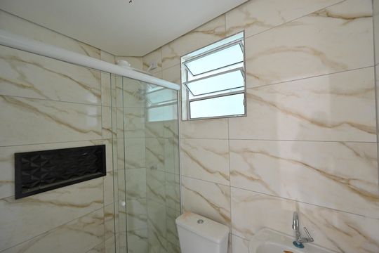 Banheiro Social de kitnet/studio para alugar com 1 quarto, 16m² em Vila do Encontro, São Paulo