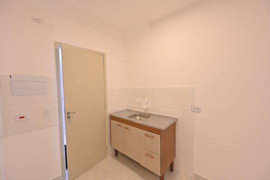 Cozinha de kitnet/studio para alugar com 1 quarto, 16m² em Vila do Encontro, São Paulo