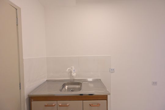 Cozinha de kitnet/studio para alugar com 1 quarto, 16m² em Vila do Encontro, São Paulo