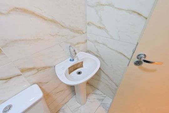 Banheiro Social de kitnet/studio para alugar com 1 quarto, 16m² em Vila do Encontro, São Paulo