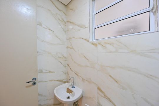 Banheiro Social de kitnet/studio para alugar com 1 quarto, 16m² em Vila do Encontro, São Paulo