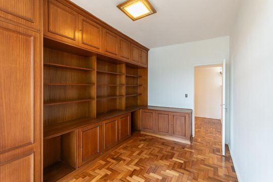 Quarto 1 de apartamento à venda com 4 quartos, 160m² em Tijuca, Rio de Janeiro