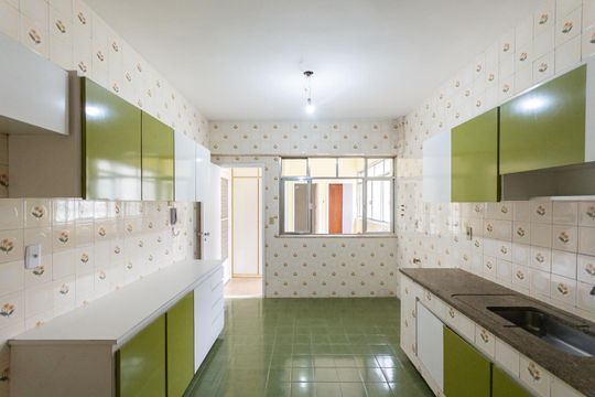 Cozinha de apartamento à venda com 4 quartos, 160m² em Tijuca, Rio de Janeiro
