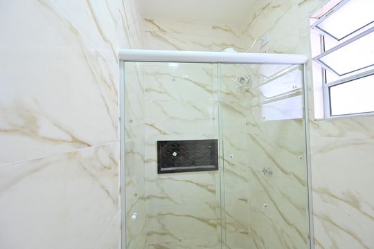 Banheiro Social de kitnet/studio para alugar com 1 quarto, 16m² em Vila do Encontro, São Paulo