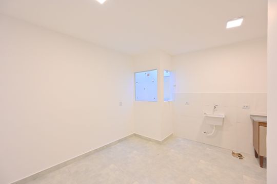 Sala/Quarto de kitnet/studio para alugar com 1 quarto, 16m² em Vila do Encontro, São Paulo