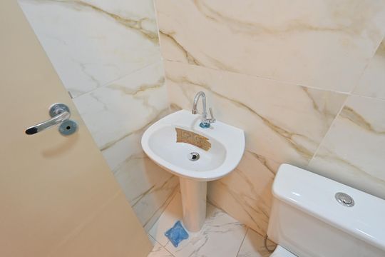 Banheiro Social de kitnet/studio para alugar com 1 quarto, 16m² em Vila do Encontro, São Paulo