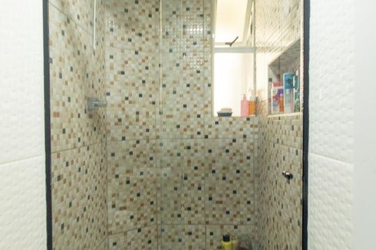 Banheiro Social de apartamento à venda com 2 quartos, 57m² em Campo Comprido, Curitiba