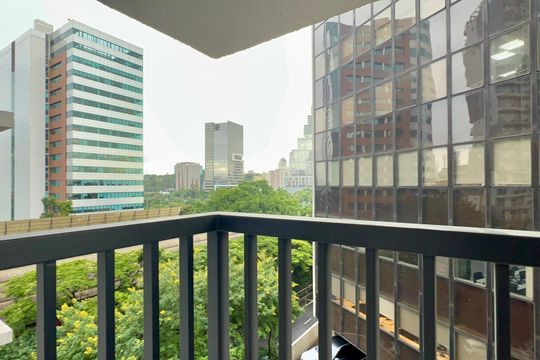 Sacada de kitnet/studio para alugar com 1 quarto, 27m² em Pinheiros, São Paulo